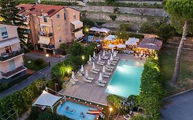 Residence Holidays